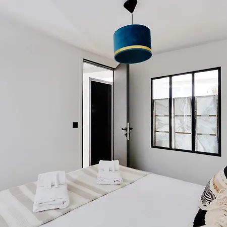 Pick A Flat's In Saint-germain-des-pres - Rue Dauphine